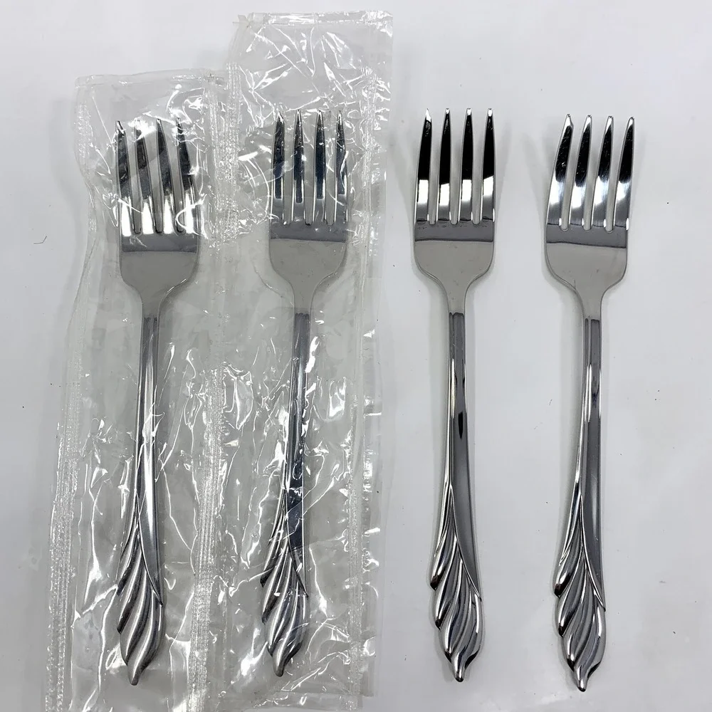 Set of 4 Oneida USA Liberty's Light Salad Fork Stainless Flatware 6.75